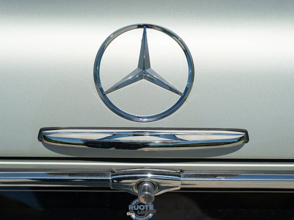 Bild 29/50 von Mercedes-Benz 230 SL (1965)