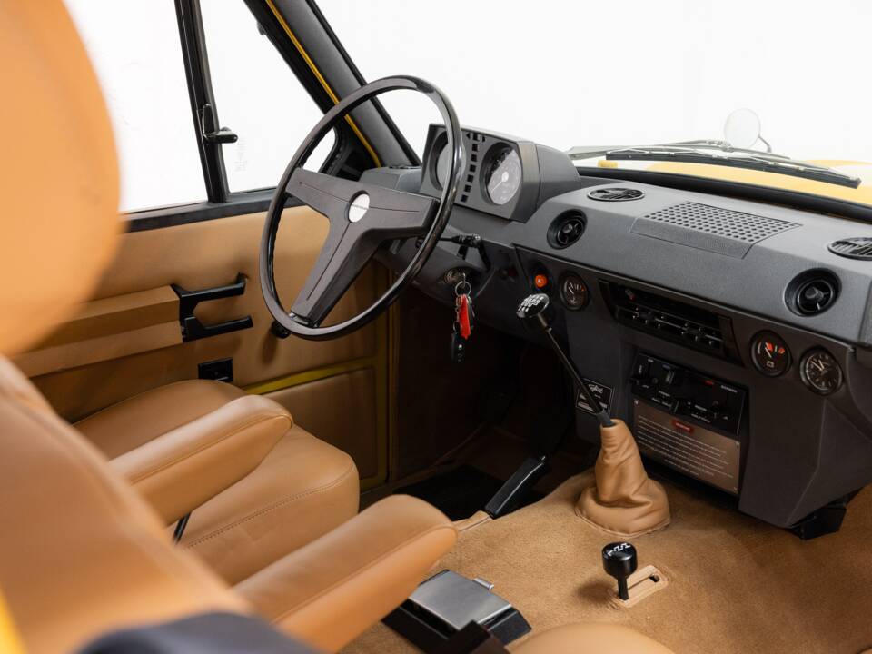 Bild 9/32 von Land Rover Range Rover Classic 3.5 (1972)