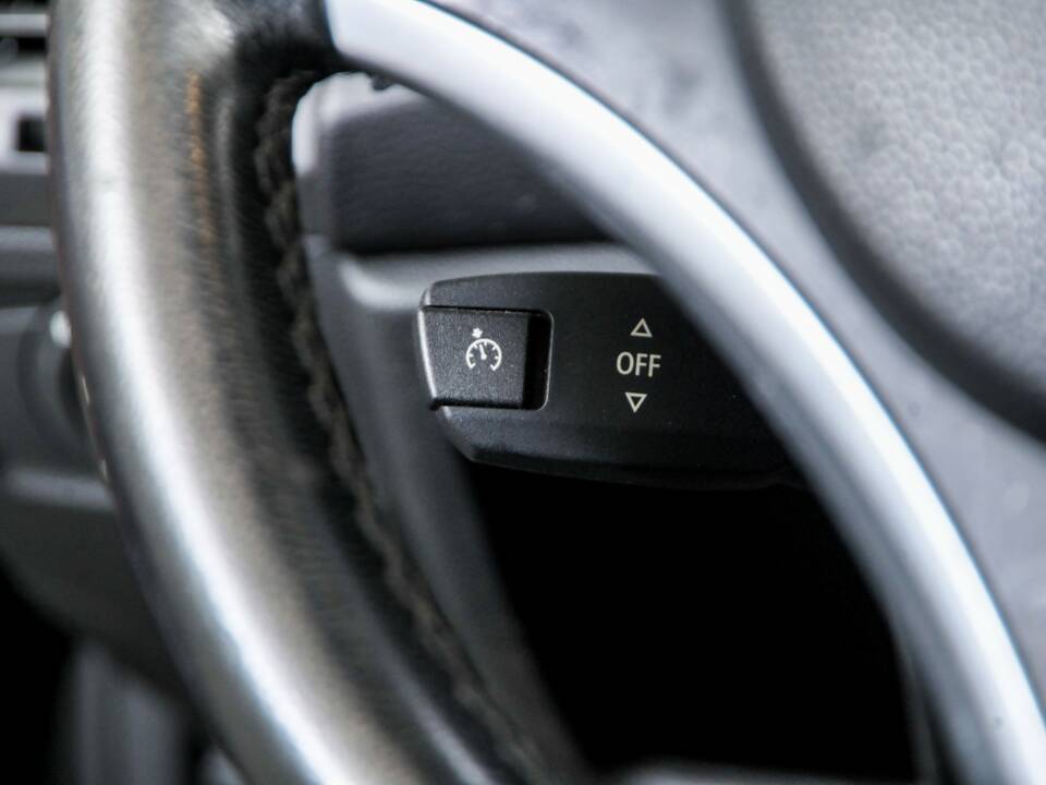 Image 29/50 de BMW 120i (2008)