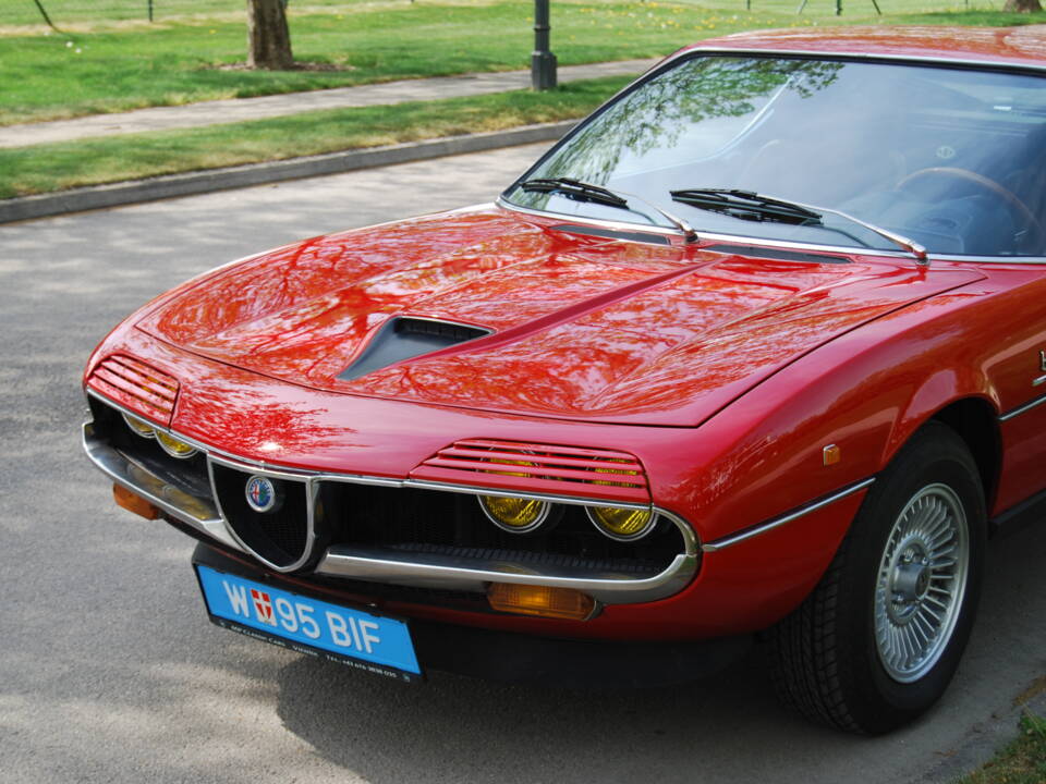 Image 3/15 de Alfa Romeo Montreal (1975)