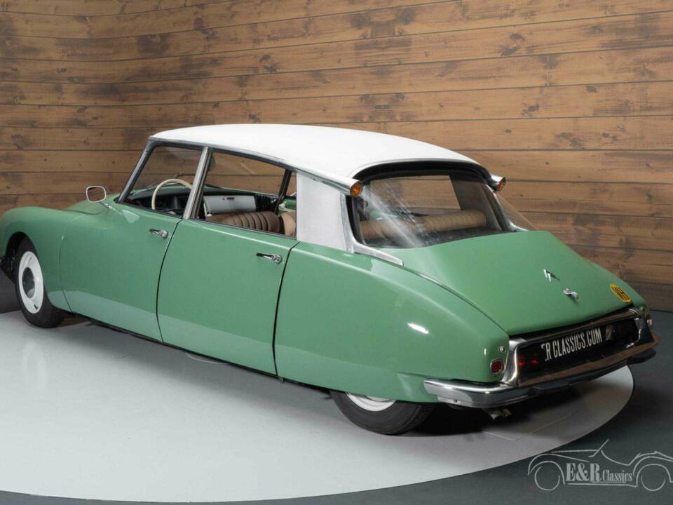 Immagine 7/19 di Citroën ID 19 (1962)