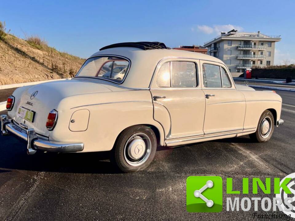 Image 4/10 of Mercedes-Benz 220 S (1958)