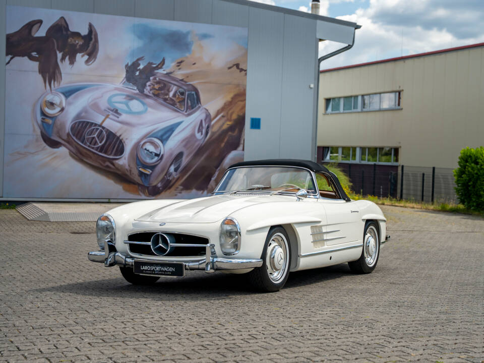 Immagine 6/38 di Mercedes-Benz 300 SL Roadster (1961)