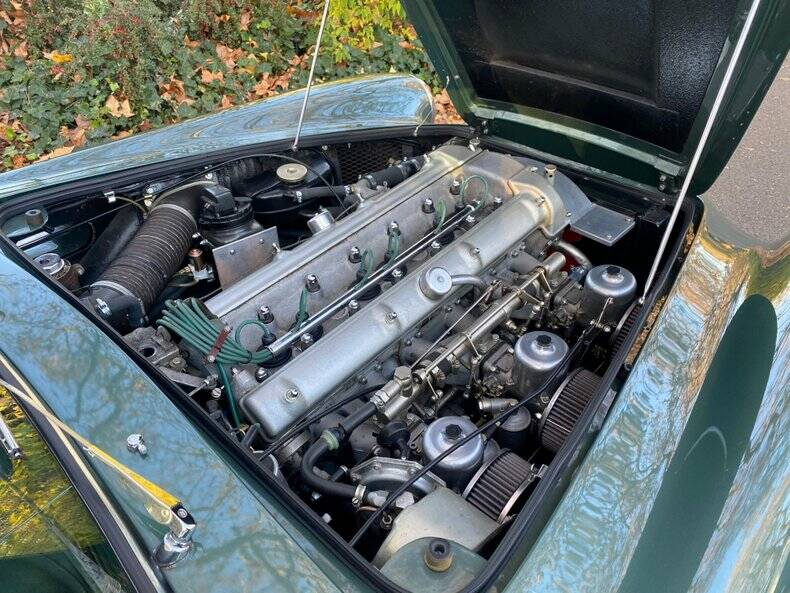 Immagine 15/50 di Aston Martin DB 4 (1963)