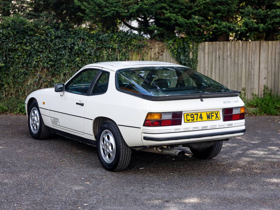 Image 32/50 de Porsche 924 S (1986)
