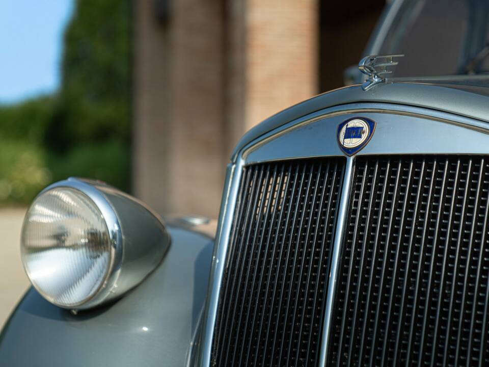 Image 32/50 of Lancia Ardea (1947)