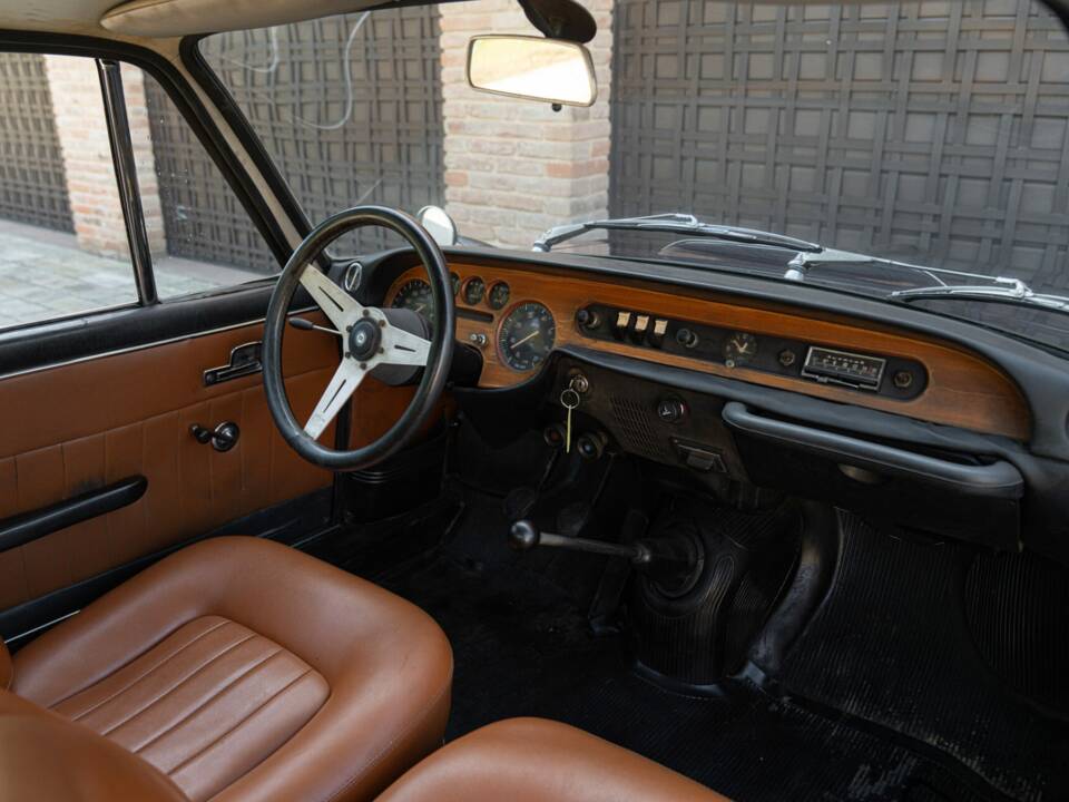 Image 26/50 of Lancia Fulvia Coupe Rallye (1967)