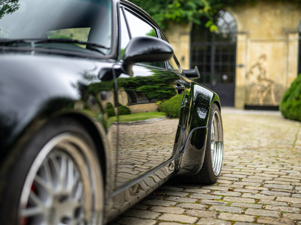 Image 13/64 de Porsche 911 Turbo 3.3 (1991)