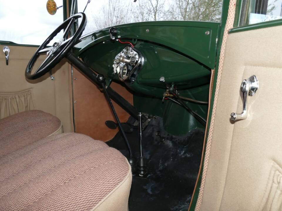 Image 11/13 of Ford Model A Tudor Sedan (1930)