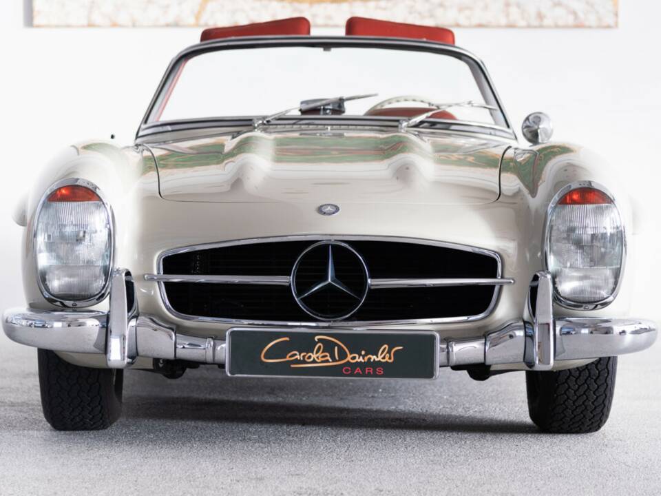 Image 17/50 of Mercedes-Benz 300 SL Roadster (1961)