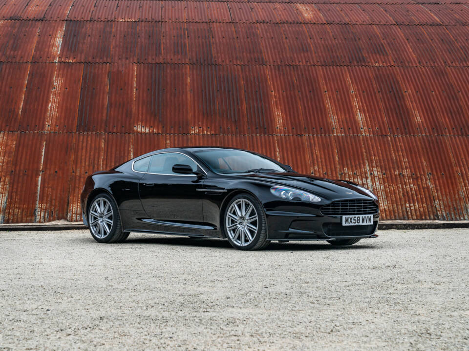 Image 6/36 of Aston Martin DBS (2008)