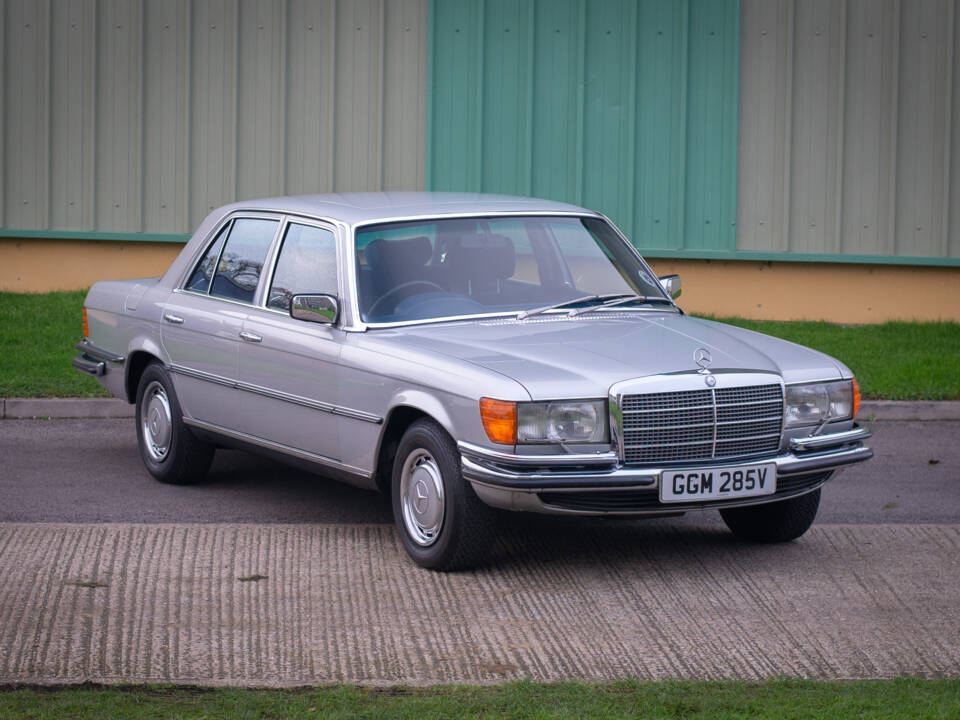 Image 2/31 of Mercedes-Benz 350 SE (1979)