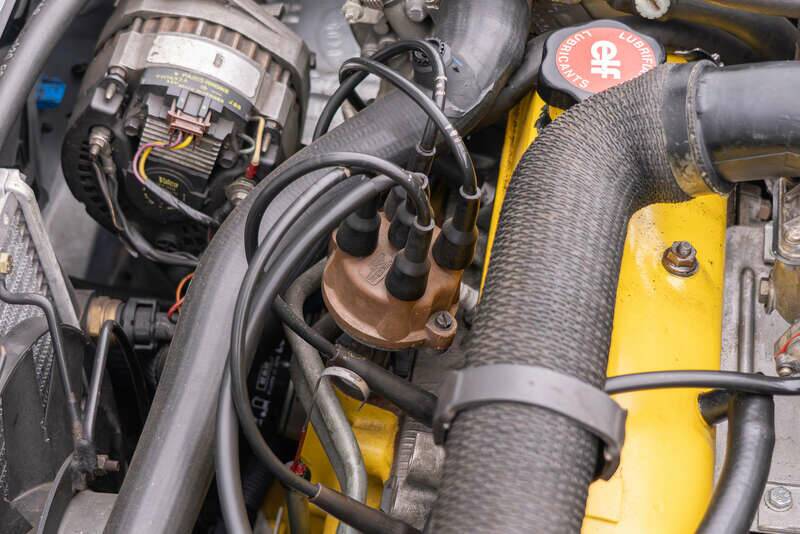 Image 46/50 of Renault R 5 GT Turbo (1987)