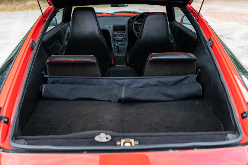 Image 34/50 of Porsche 928 S (1986)