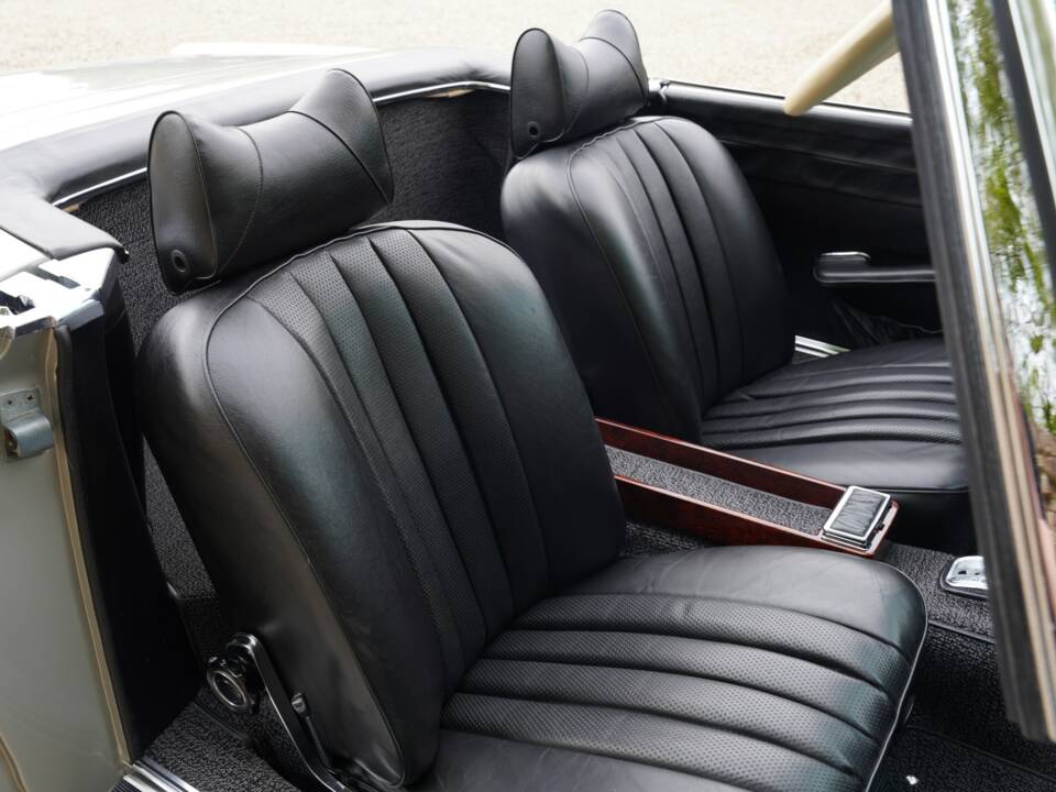 Imagen 14/50 de Mercedes-Benz 280 SL (1969)