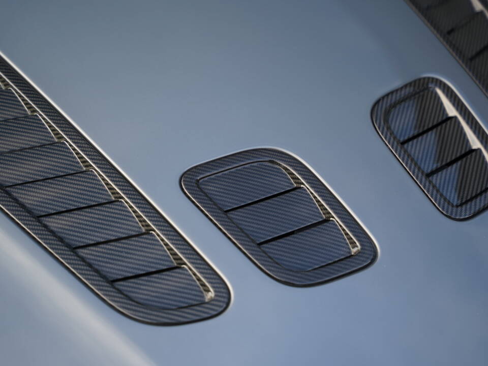 Imagen 40/50 de Aston Martin V12 Vantage (2012)
