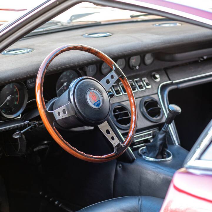 Image 45/50 of Maserati Ghibli SS (1970)