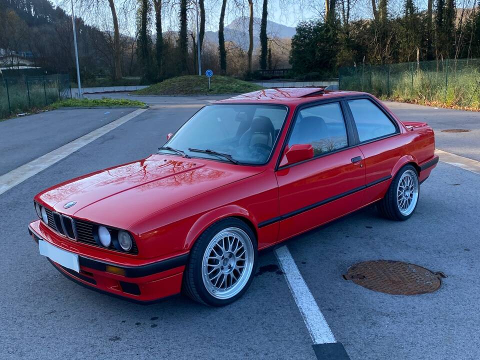 Bild 101/180 von BMW 316i (1989)