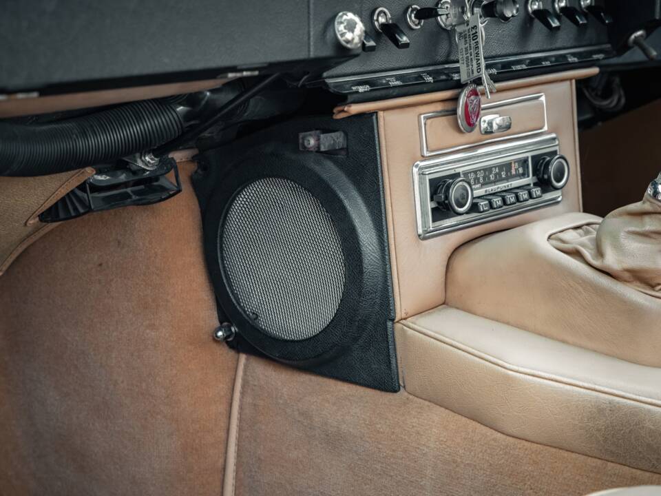 Imagen 18/42 de Jaguar E-Type (2+2) (1967)
