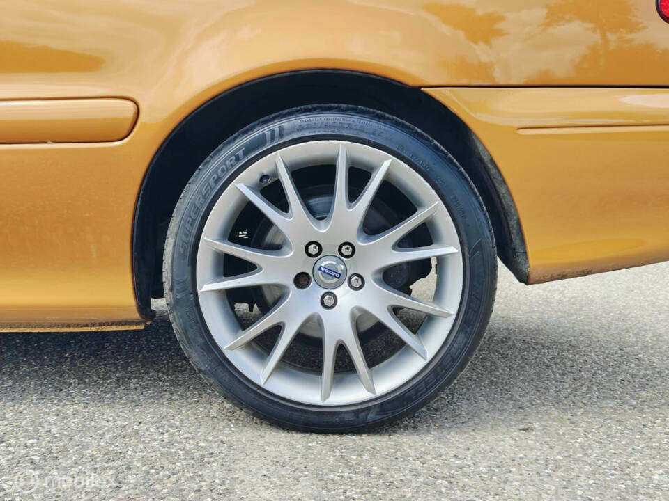 Image 11/32 of Volvo C70 2.4 T (1999)