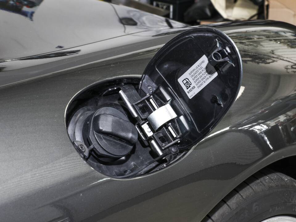 Image 17/23 of Porsche Boxster S (2001)