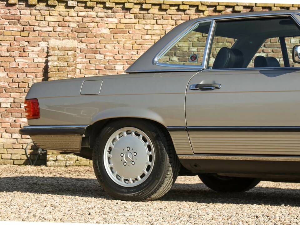 Bild 47/50 von Mercedes-Benz 560 SL (1987)