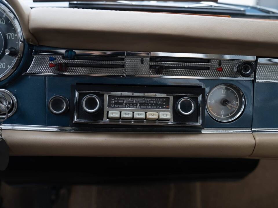 Immagine 64/93 di Mercedes-Benz 230 SL (1965)