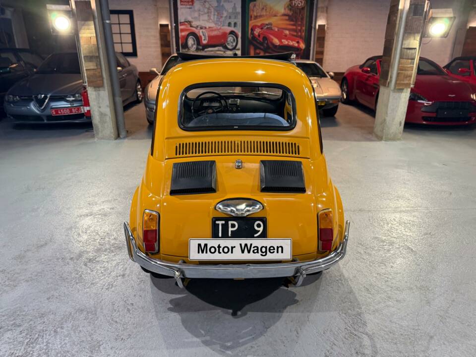 Image 30/76 de FIAT 500 L (1970)