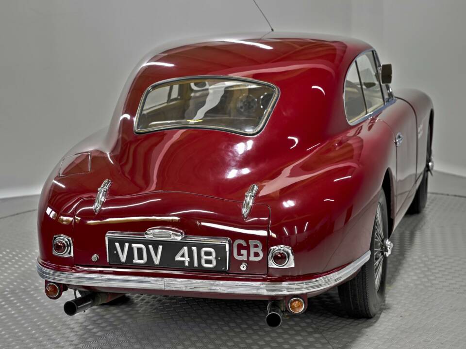 Image 12/50 de Aston Martin DB 2 Vantage (1953)