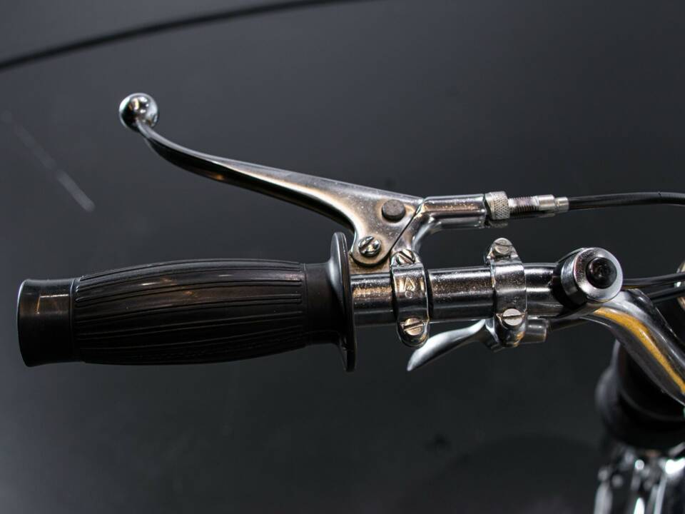 Image 28/50 of BSA DUMMY (1969)