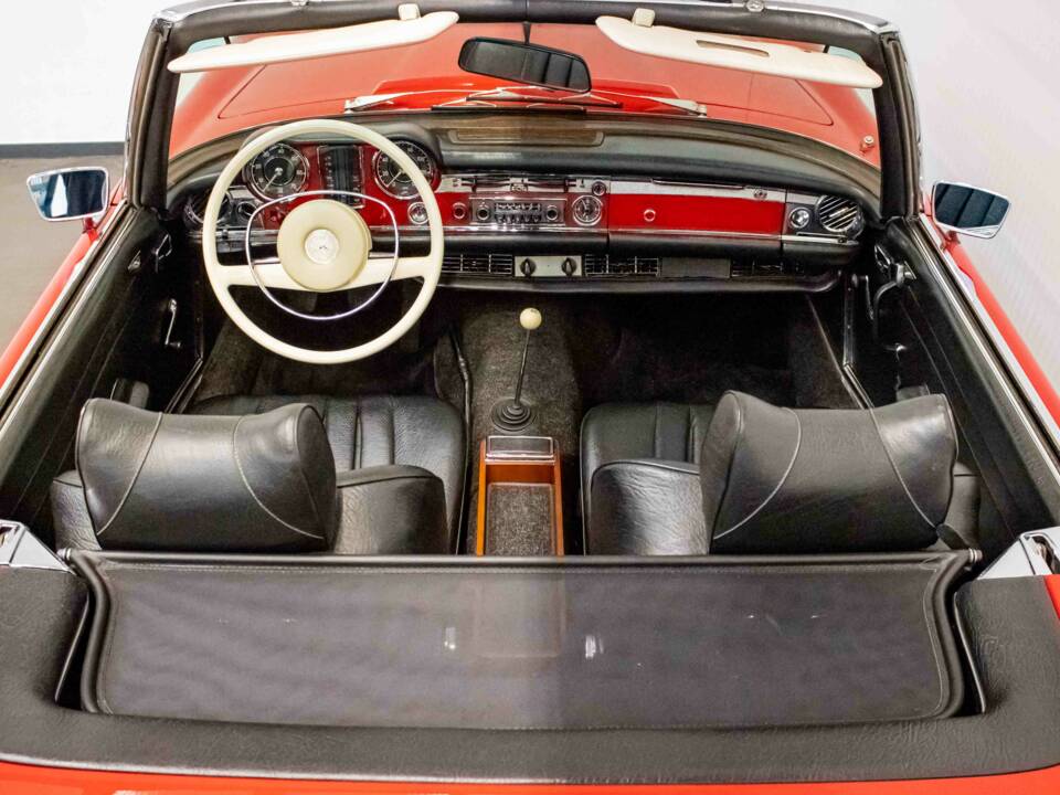 Bild 15/27 von Mercedes-Benz 280 SL (1970)