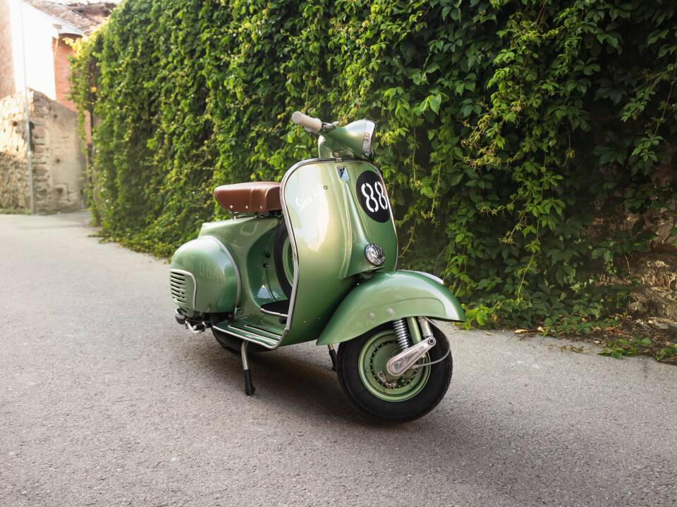 Immagine 2/32 di Piaggio Vespa 150 (1961)