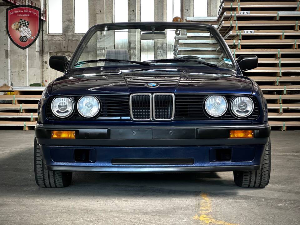 Immagine 57/86 di BMW 318i (1994)