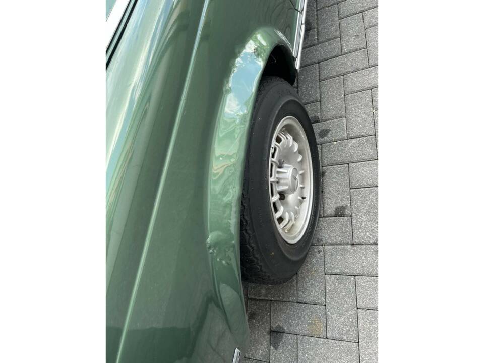 Image 15/50 of Mercedes-Benz 280 SL (1968)