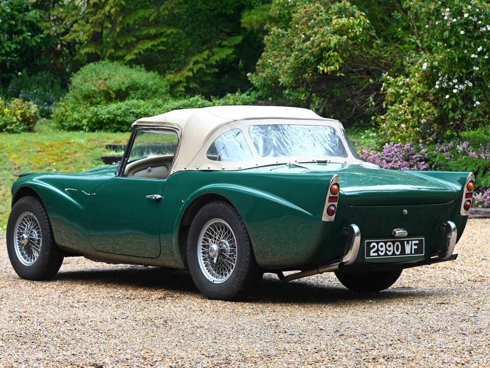 Image 3/20 of Daimler SP 250 (1962)