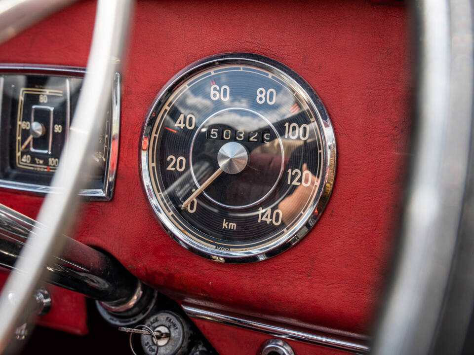 Immagine 33/89 di Mercedes-Benz 170 S Cabriolet A (1950)