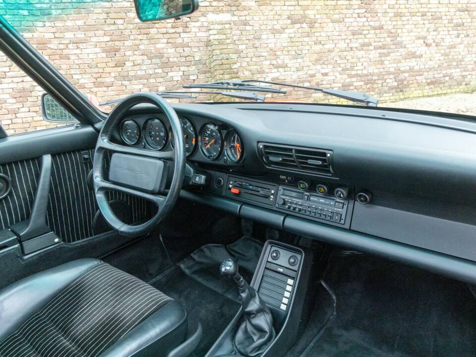 Bild 21/50 von Porsche 911 Carrera 3.2 (1988)