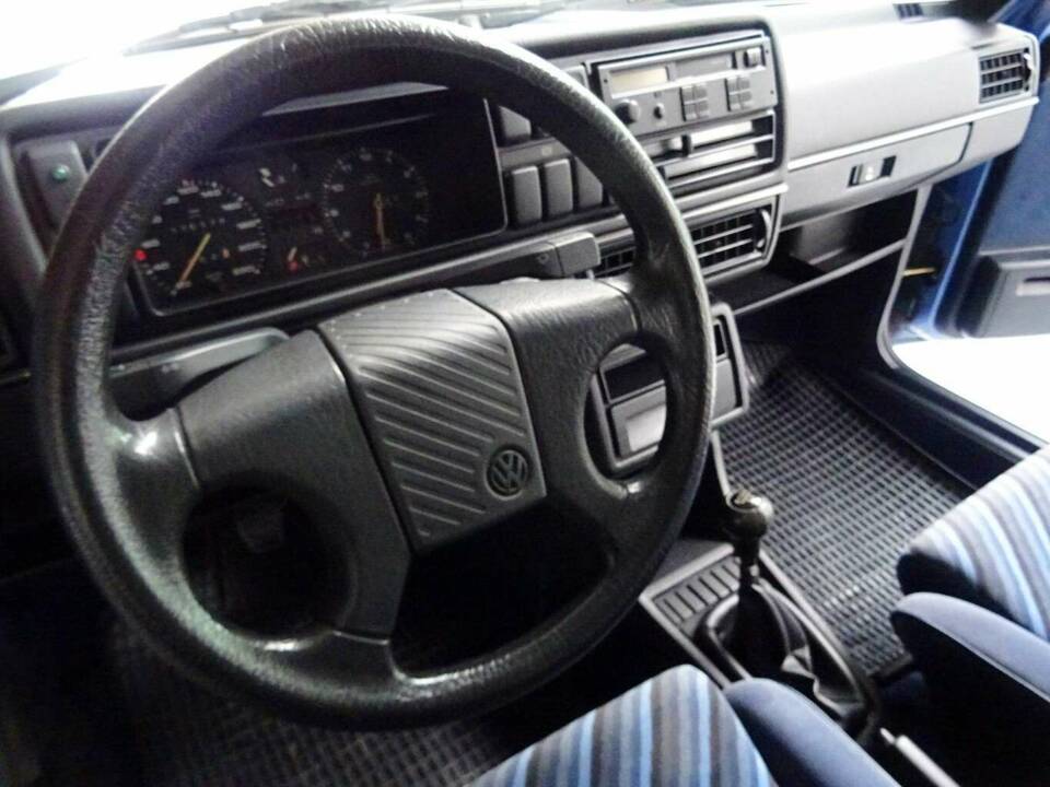 Bild 14/21 von Volkswagen Golf Mk II 1.8 (1989)