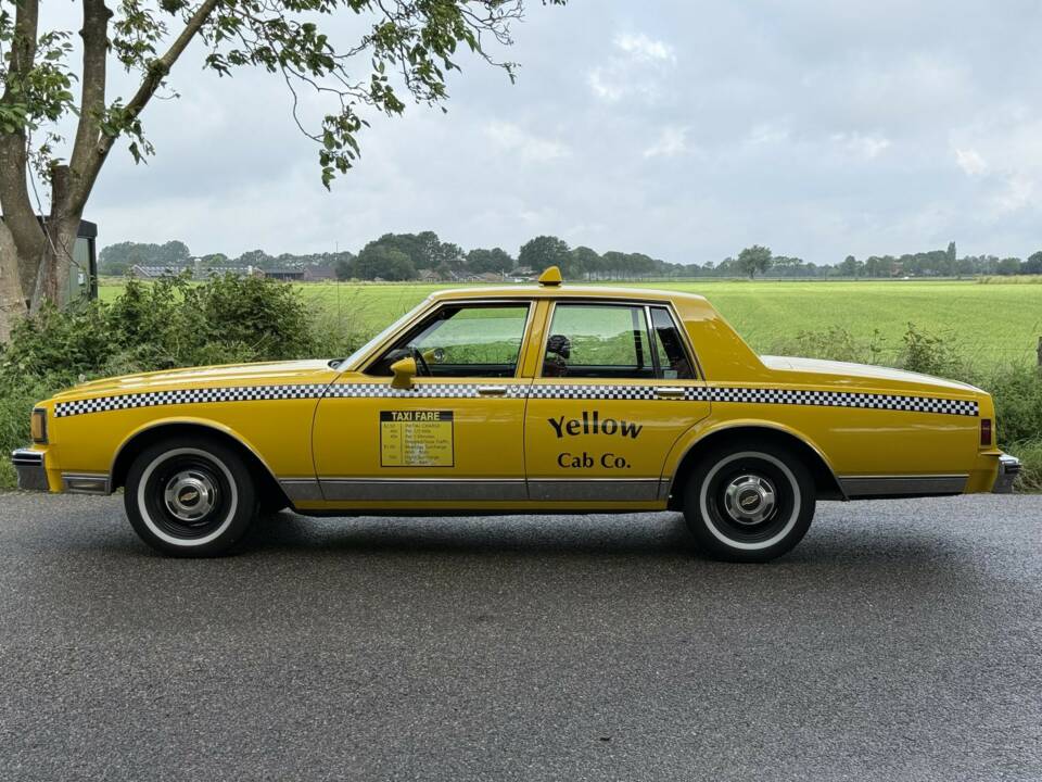 Image 7/22 of Chevrolet Caprice Classic (1985)