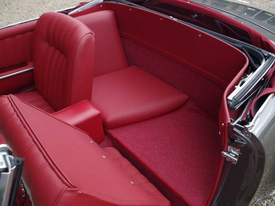 Image 31/50 of Mercedes-Benz 190 SL (1959)