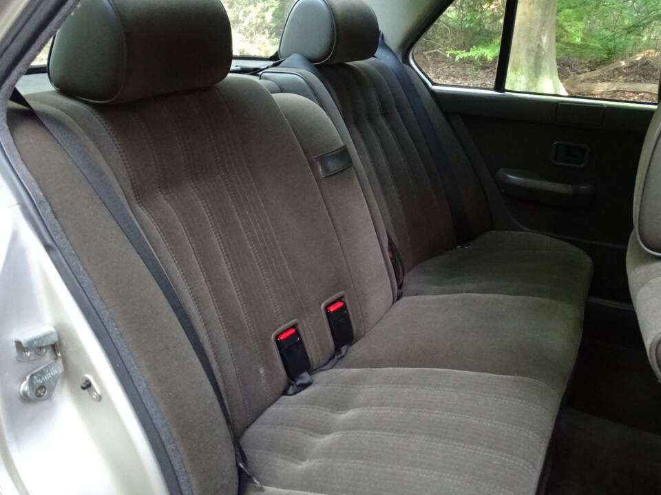 Image 17/41 of BMW 528i (1986)