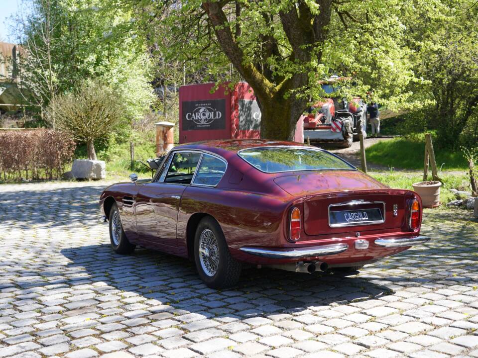 Imagen 5/12 de Aston Martin DB 6 Vantage (1967)