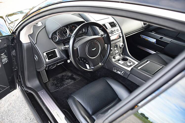 Image 10/50 of Aston Martin Rapide (2011)