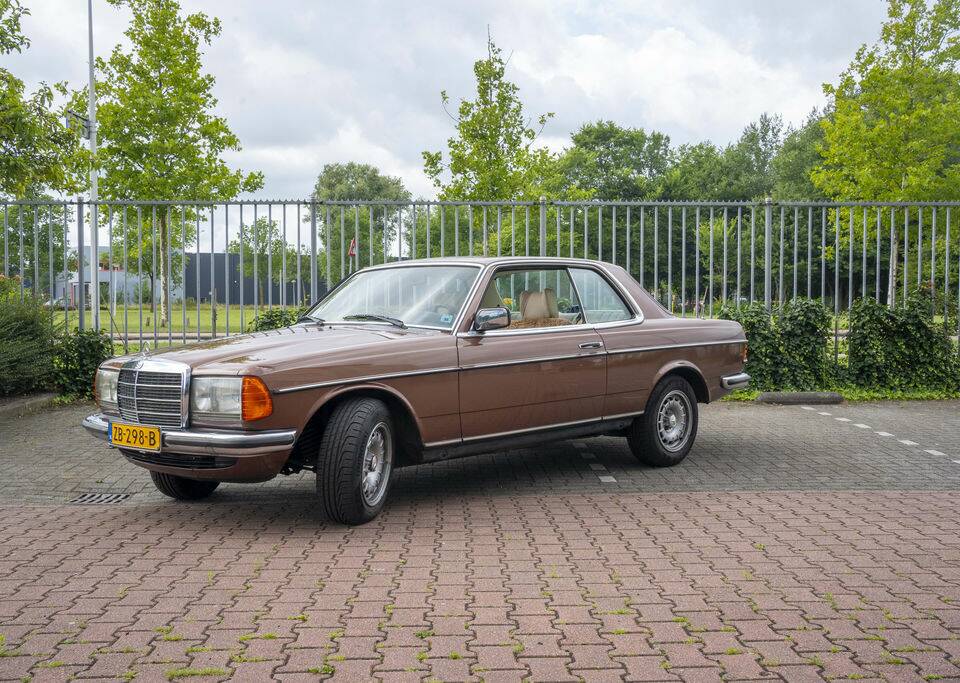 Immagine 1/8 di Mercedes-Benz 280 C (1979)