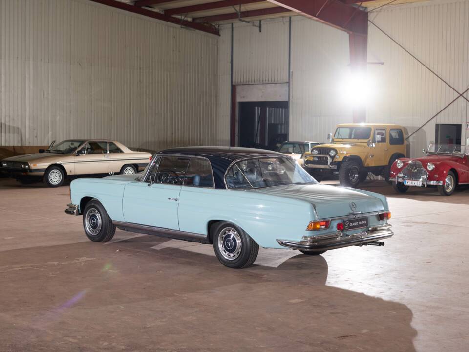 Image 6/91 of Mercedes-Benz 280 SE (1970)