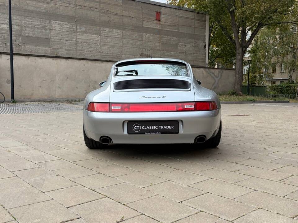 Afbeelding 12/73 van Porsche 911 Carrera 4 (1995)