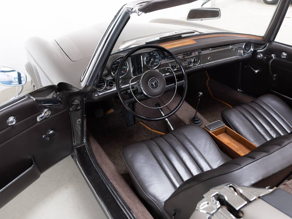 Image 11/35 de Mercedes-Benz 230 SL (1966)