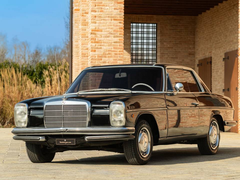 Image 1/46 of Mercedes-Benz 250 CE (1970)