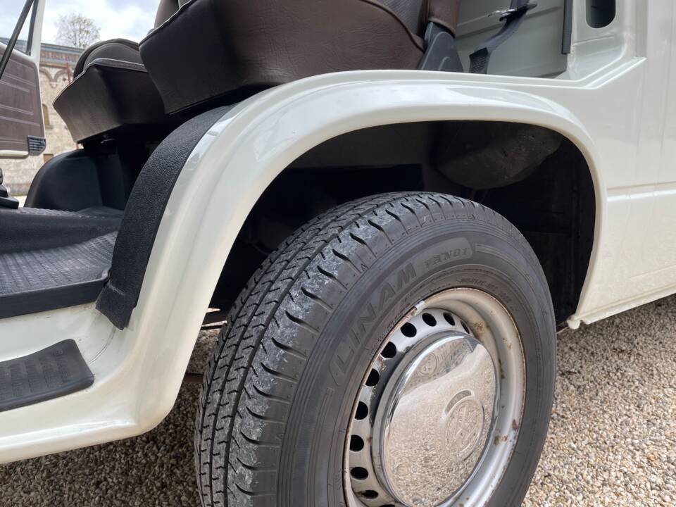 Imagen 25/40 de Volkswagen T3 Kombi 2.0 (1981)