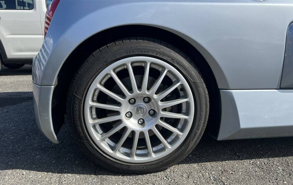 Image 12/55 of Renault Clio II V6 (2002)